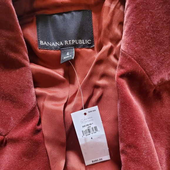 Banana Republic Burgundy Blazer - Picture 6 of 6